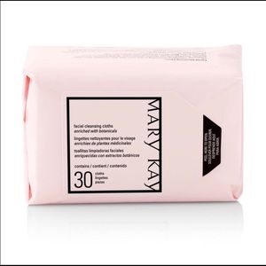 New! 💋Mary Kay Facial cleansing cloths 💋